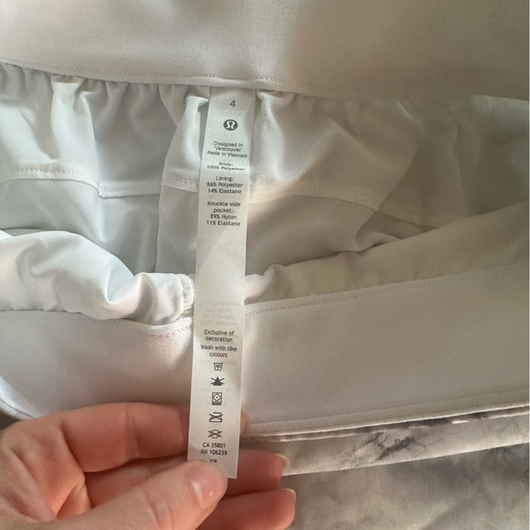 Lululemon Flat-Front Relaxed Short 4.5" Aquila Rhino Grey Multi Sz 4 NWOT - Picture 10 of 15